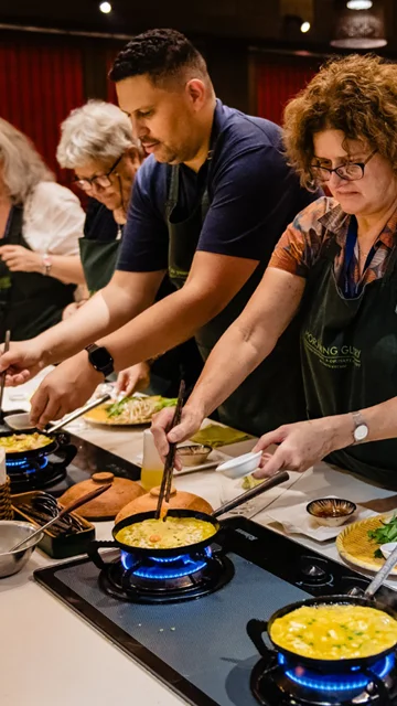 ⁠360 x 640 Vietnam Cooking Class4